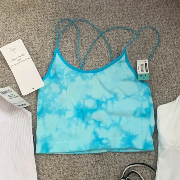 5 shirts size extra small perfect fit for teenager - Picture 4 of 6